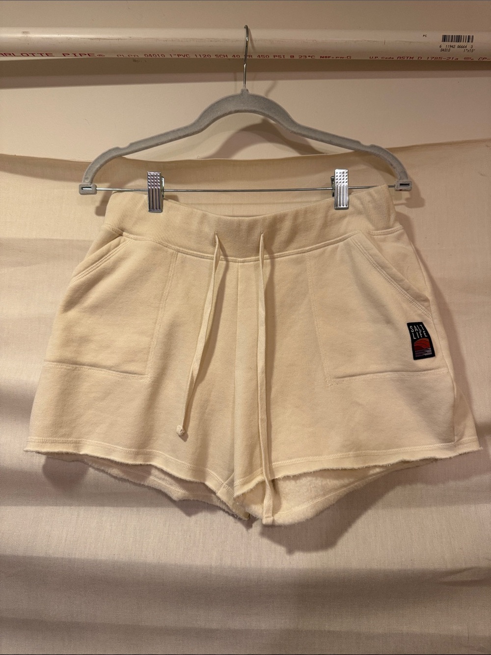 Salt Life Cream Drawstring Athletic Shorts Size M